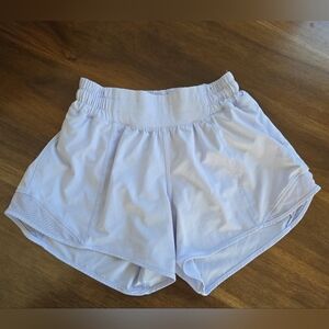 Lululemon Hotty Hot Shirts size 2, 4" inseam